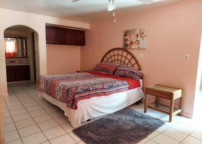 2 Bedroom 2 Bathroom House Centrally Located