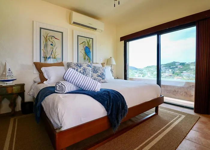 Penthouse Luxury With Ocean Views Resort Pools