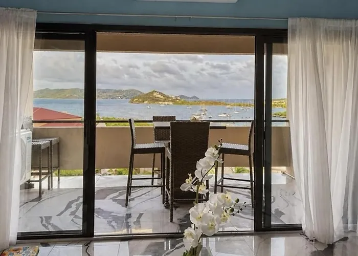 Spacious 2Br Retreat • Balcony Views + Parking